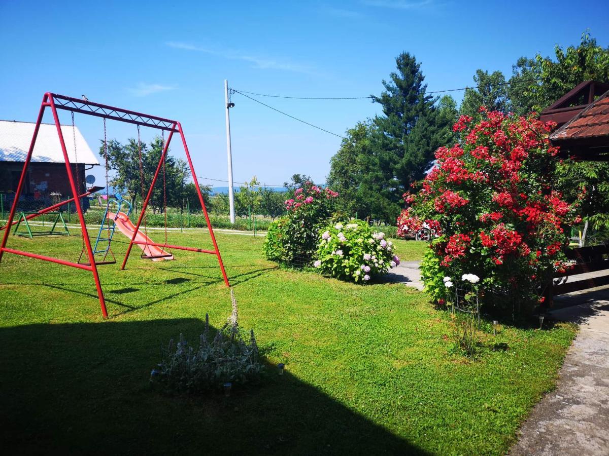 Villa Kuca Za Odmor Jezero Ogulin Exterior foto