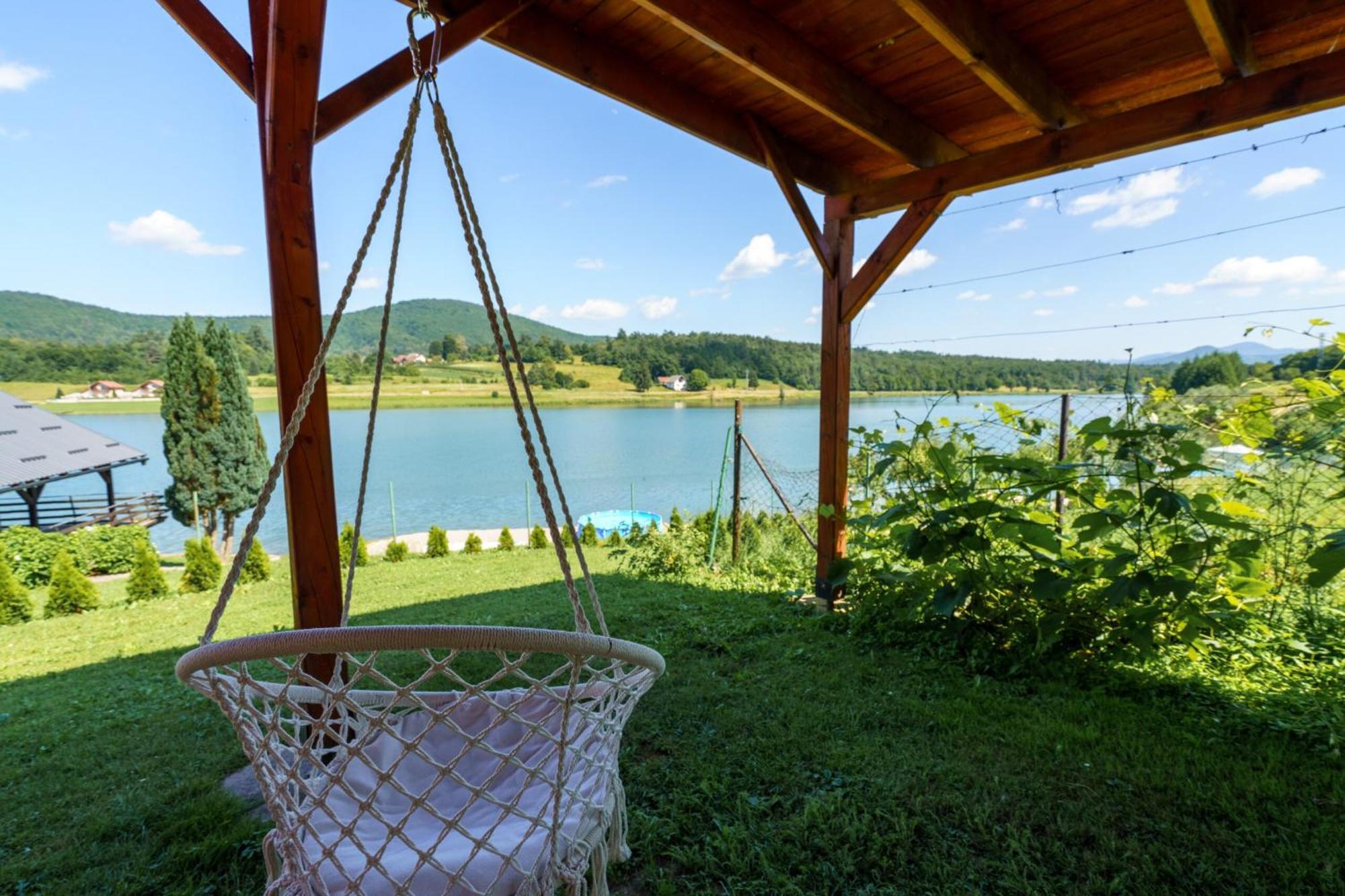 Villa Kuca Za Odmor Jezero Ogulin Exterior foto